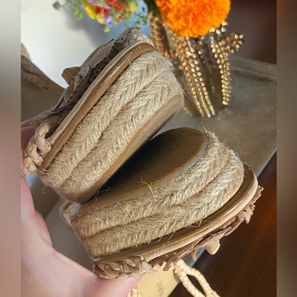 b. makowsky strappy espadrille wedges with flower detail - Picture 8 of 8